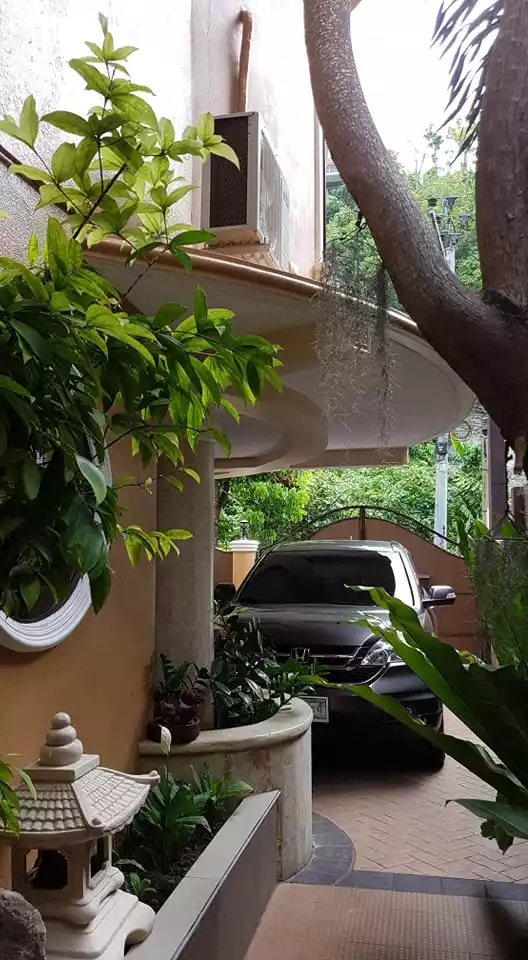 Open photo 18 of 18 — 3 storey house, fully furnished with roof deck