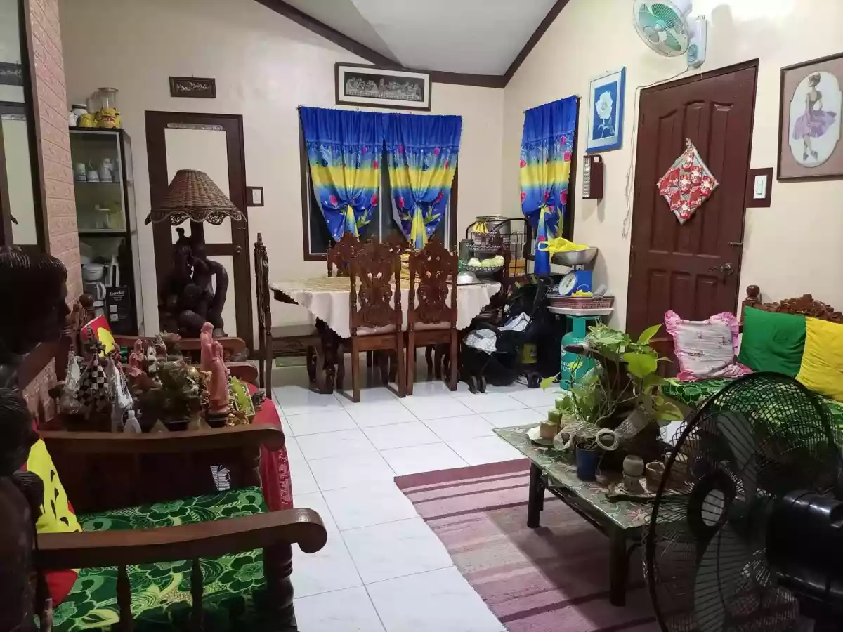 Bungalow house and lot