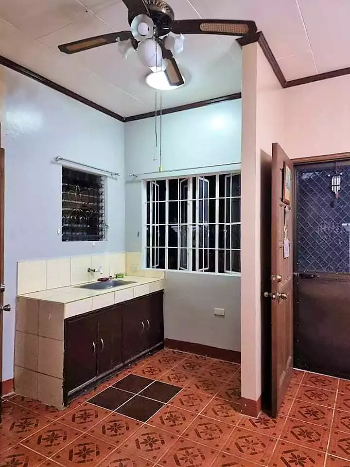 2bedrooms bungalow house in Lamac Consolation Cebu - photo 5