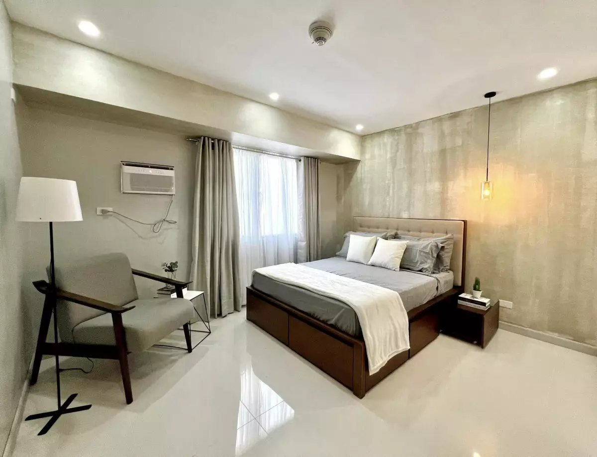 Fully Furnished studio condo unit for SALE  - photo 3