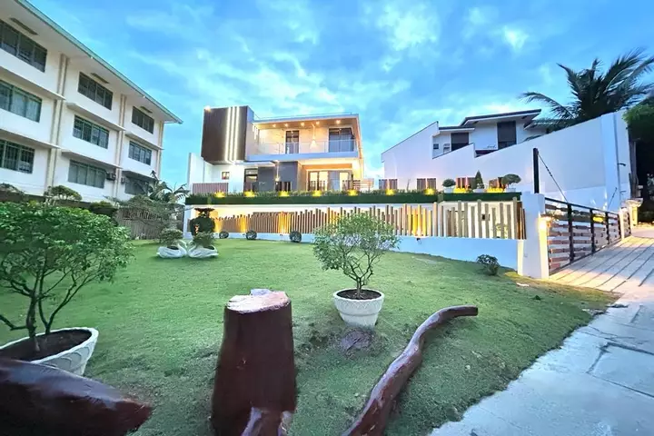 Overlooking House For Sale Furnished with Pool Vista Grande Talisay City Cebu - photo 2