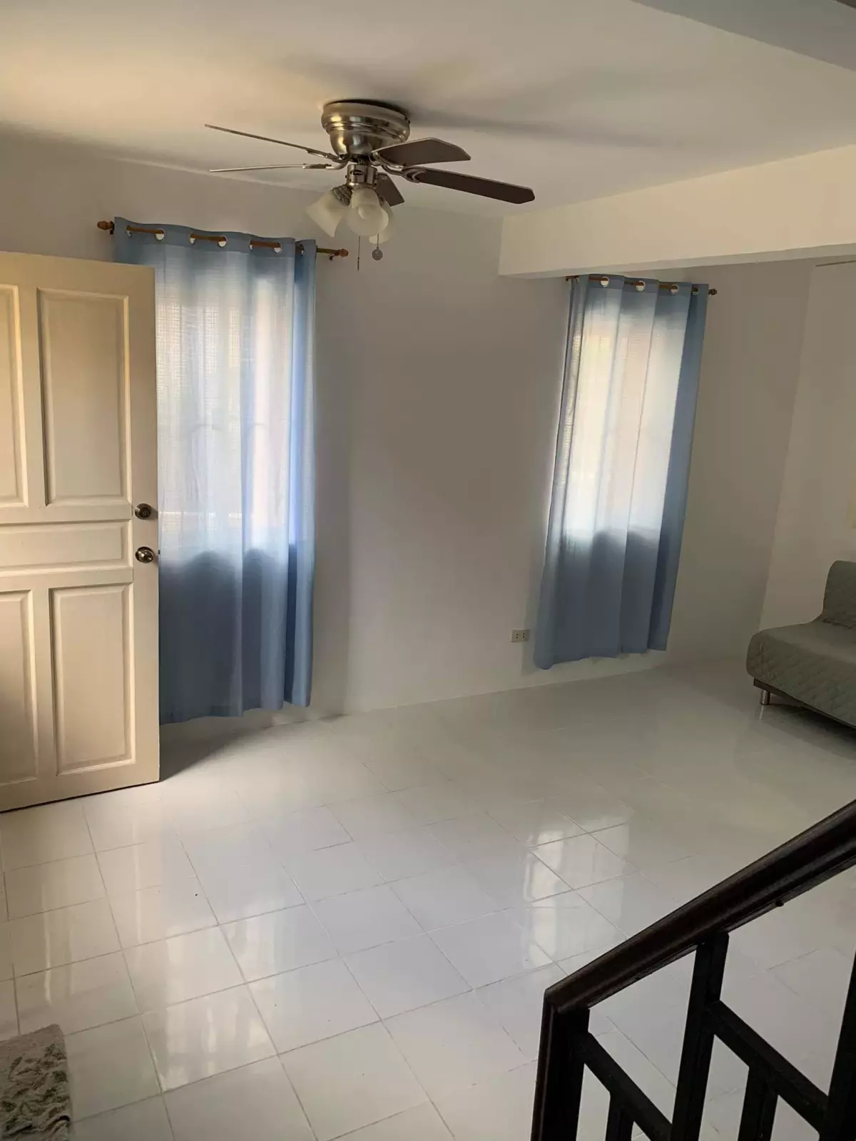 Spacious Corner Townhouse For Sale - photo 2