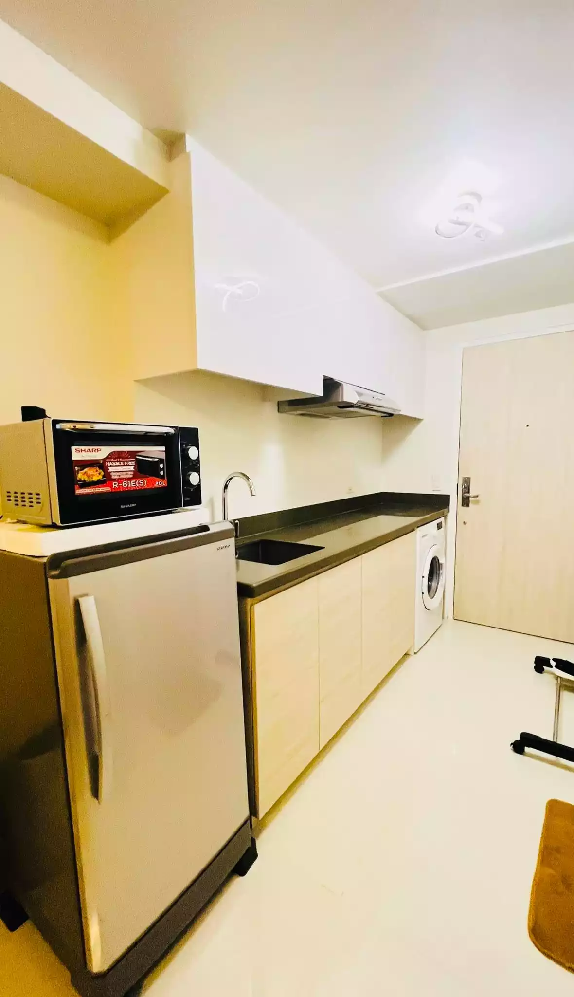 Mandani Bay Suites Studio Unit  - photo 3