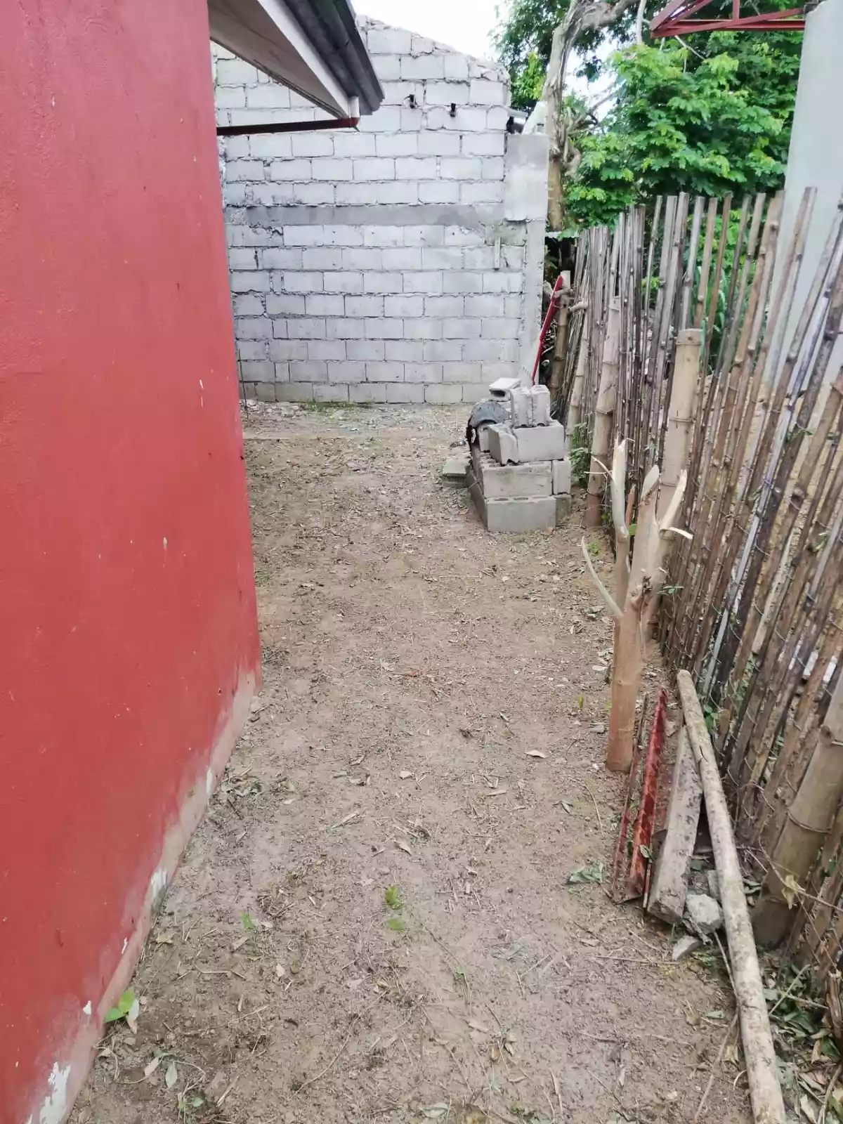 HOUSE AND LOT FOR SALE — House and Lot in Negros Oriental, Philippines — Photo 5