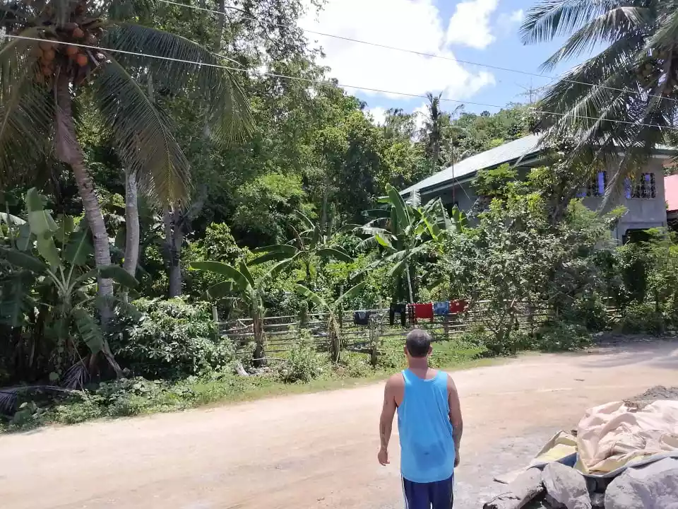Lazi lot fronting the National road And beach — Beach Lot in Lazi, Siquijor, Philippines — Photo 7