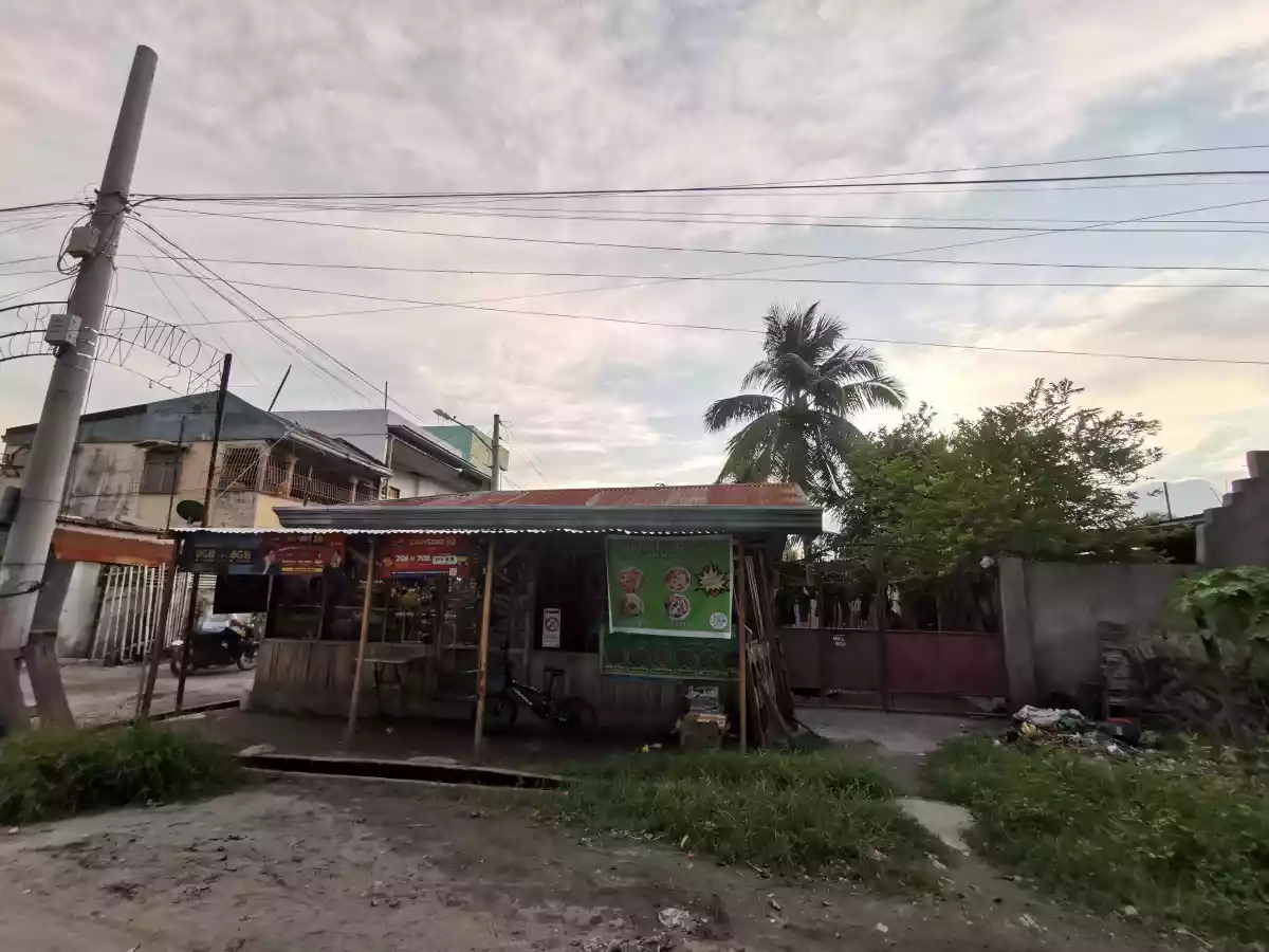 8 Rooms Boarding House at Acharon Village, Calumpang GSC 