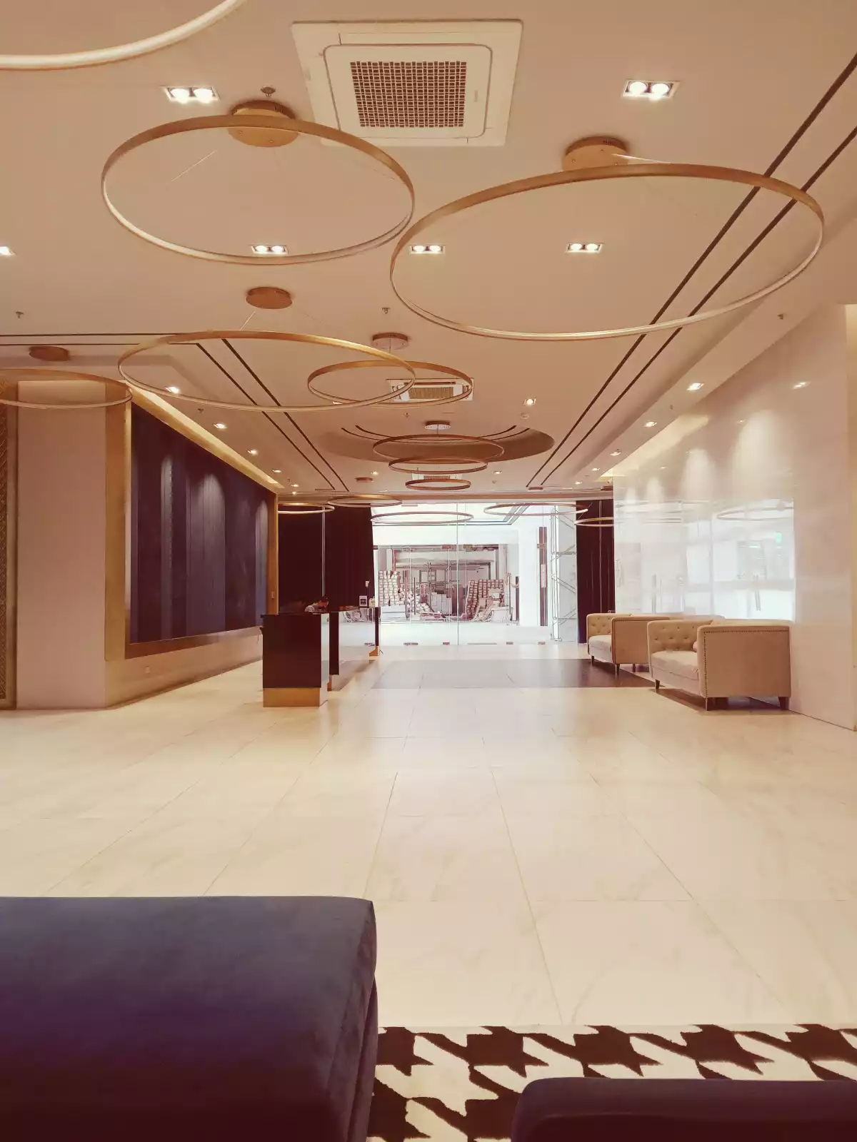 For rent fully furnished studio with balcony at Grand Residences  - photo 2