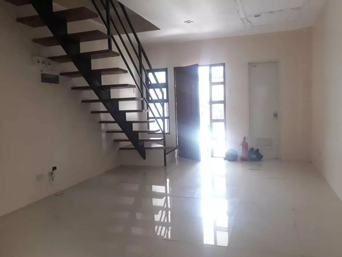 For rent 4bdrooom Townhouse in  Canduman Mandaue city Cebu near Ateneo De Cebu - photo 4