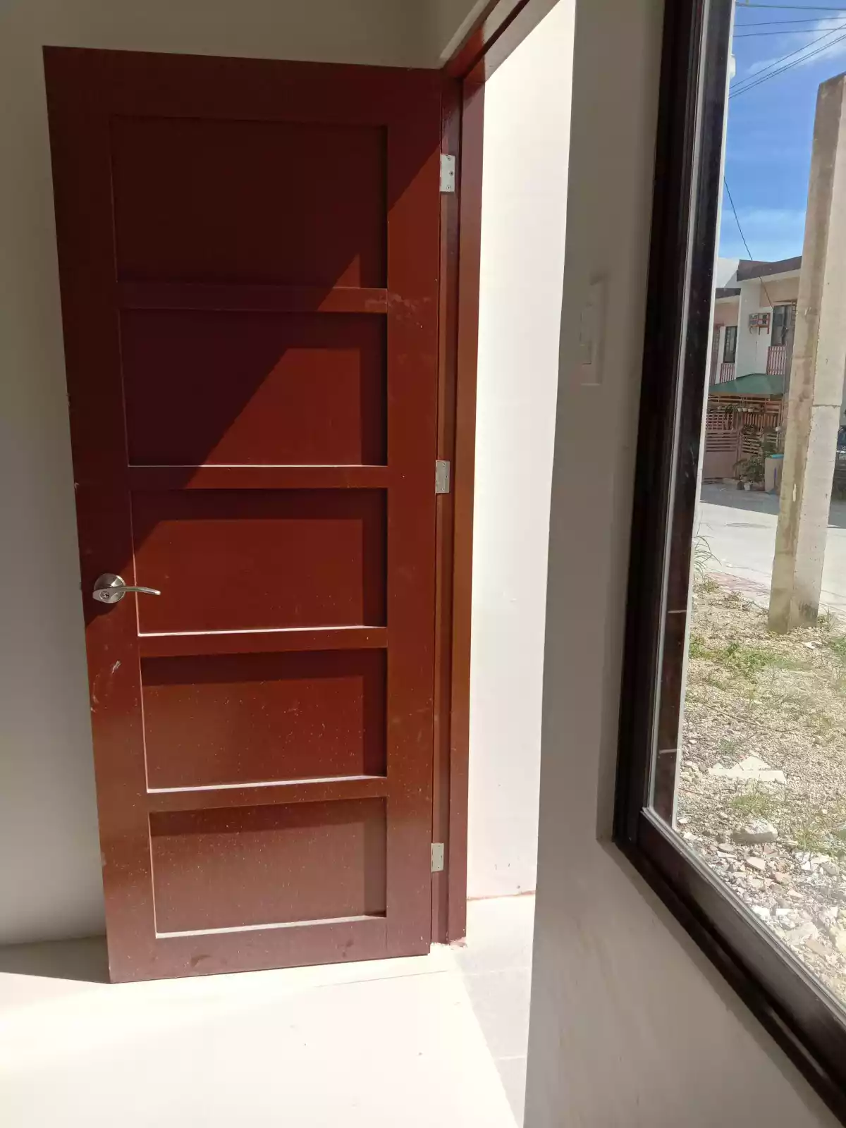 Two storey house for rent - photo 3