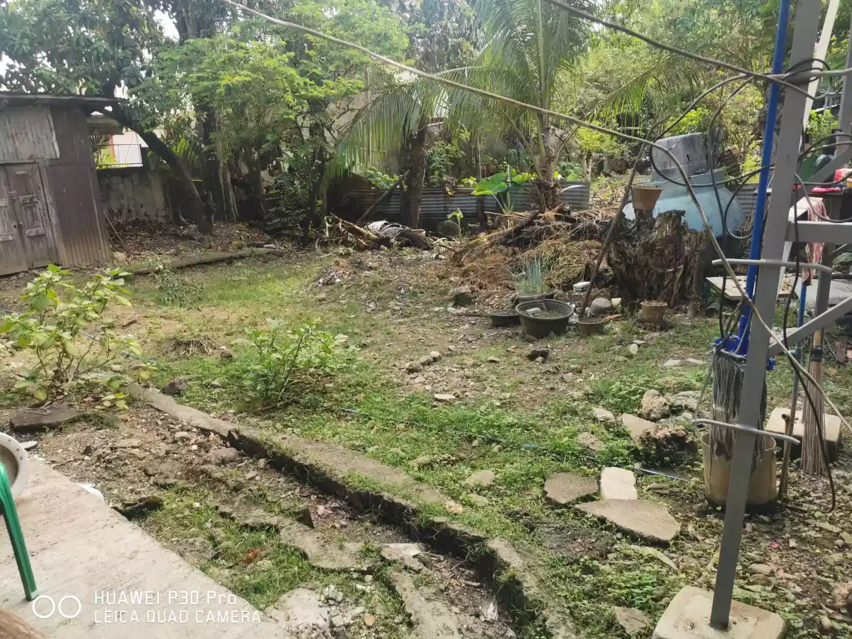 LOT FOR SALE WITH EXISTING HOUSE IN  IBABAO MANDAUE CITY  - photo 2