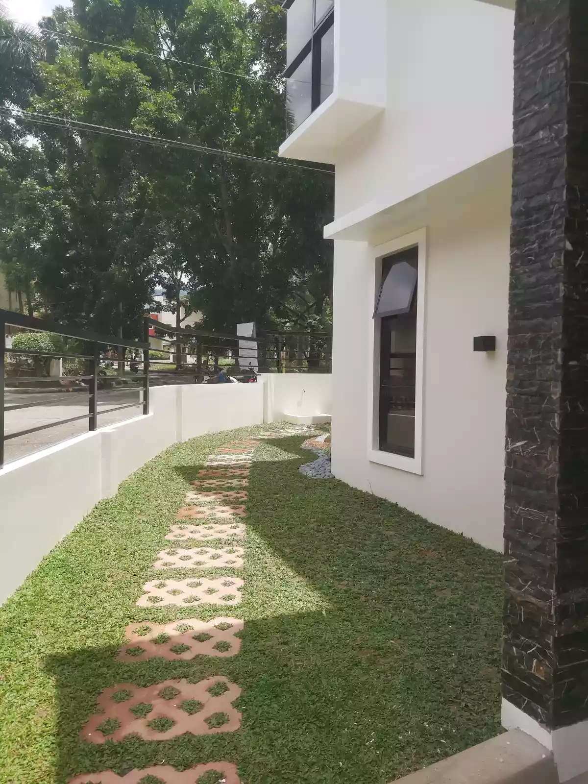 House and lot - photo 4