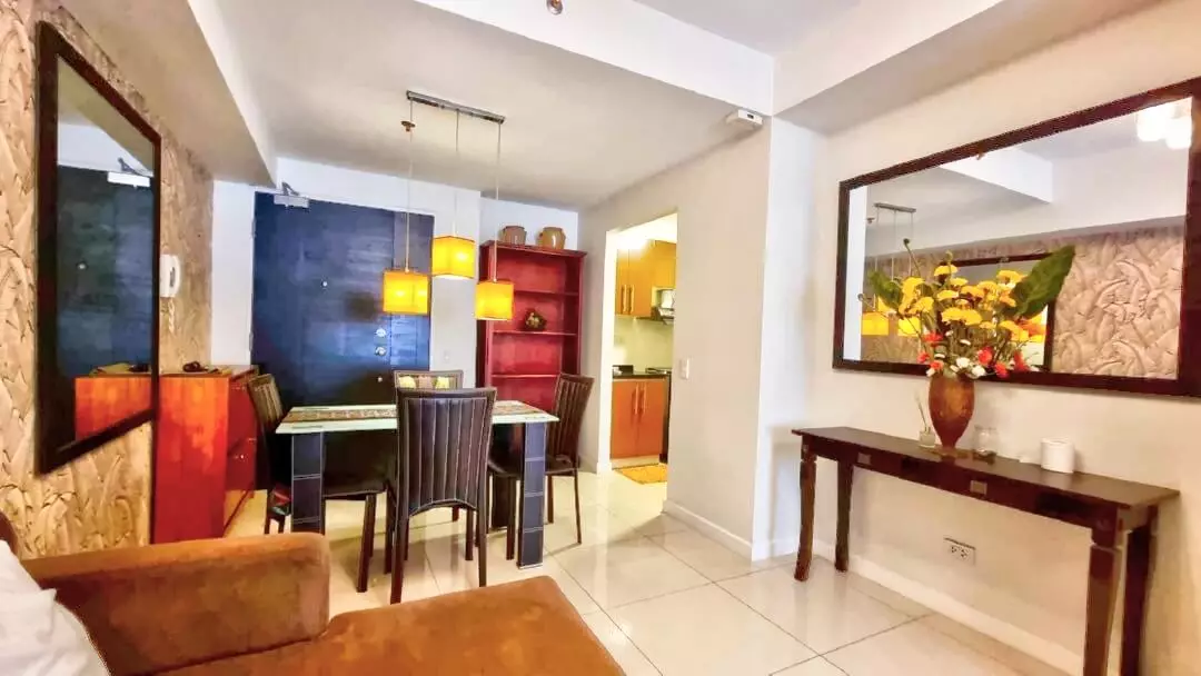 Sedona Parc Fully-FURNISHED 1BR Condo Unit w/ Parking in Cebu Business Park near Ayala Mall