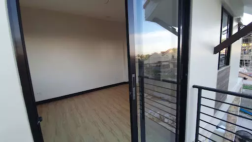 Open photo 39 of 121 — 4BR For Assume in Luana Dos