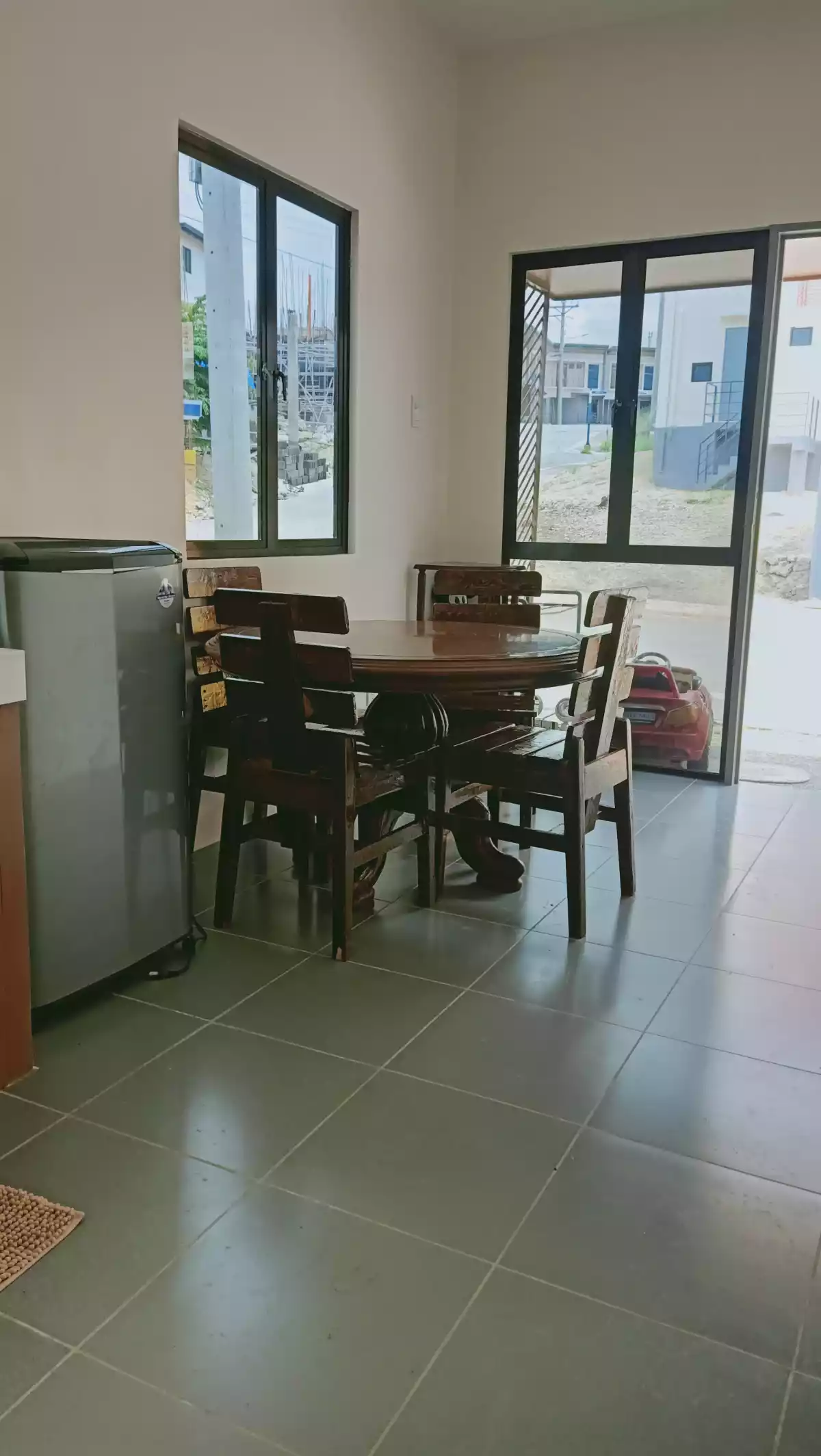 Townhouse For Rent in Amoa Compostela  - photo 3