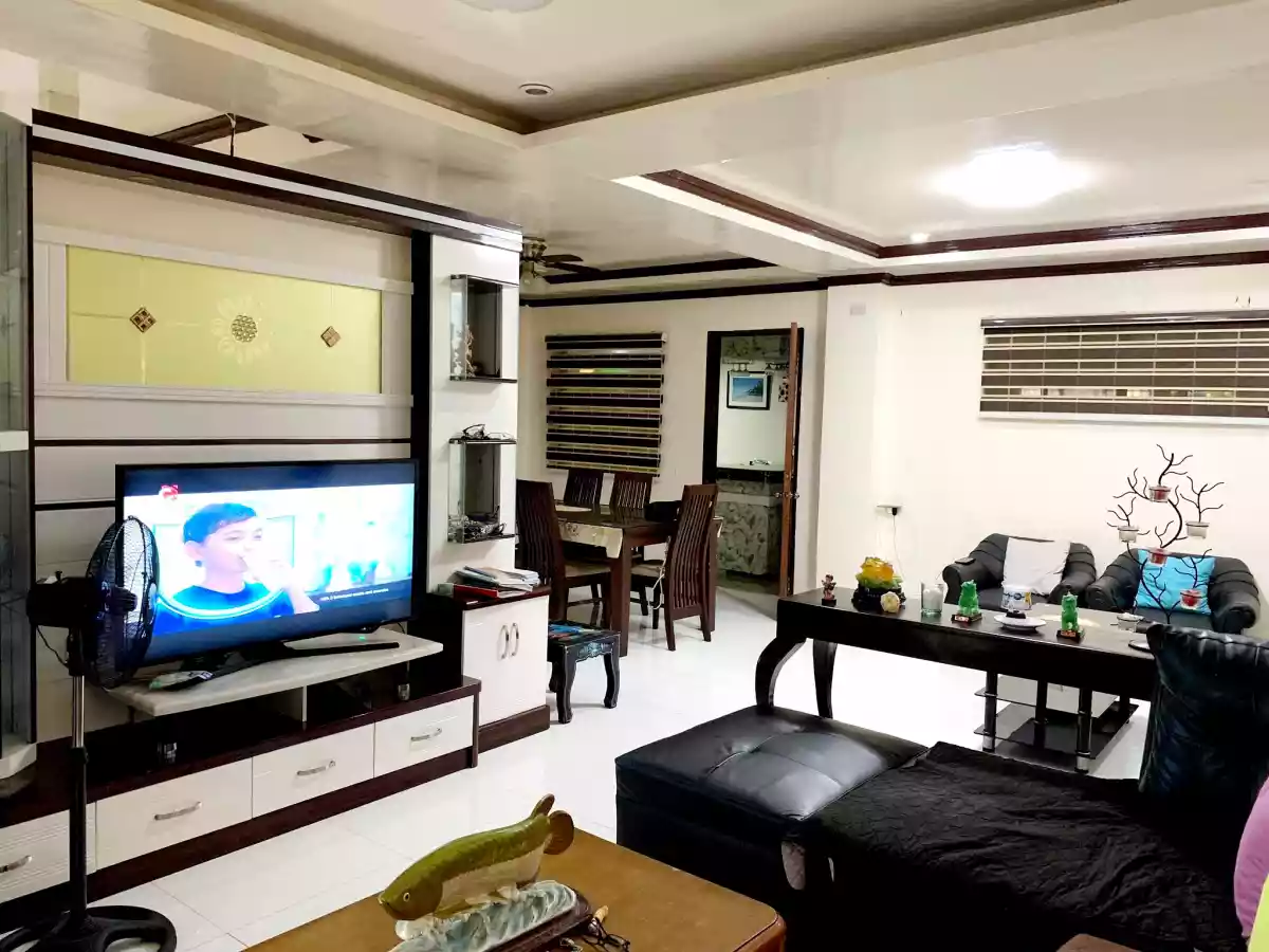 House and lot for Sale with Income-Generating warehouse&apartments — House and Lot in Minglanilla, Cebu, Philippines — Photo 3