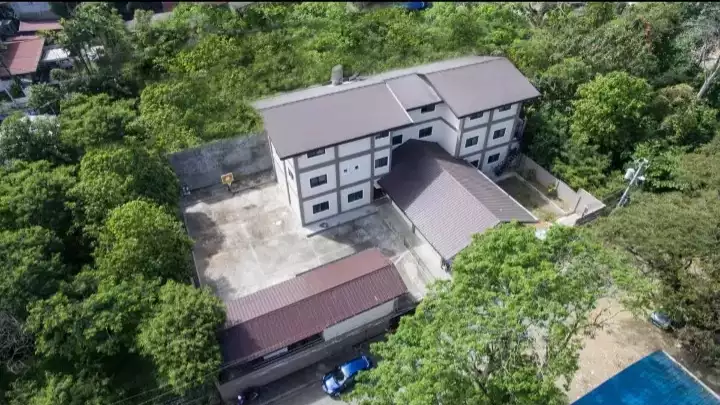 3 STOREY BUILDING - photo 2