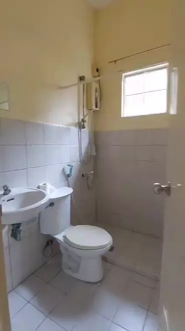 Single Detached 3 Bedrooms Bungalow House and Lot  in Basaklapu-Lapu City  - photo 6