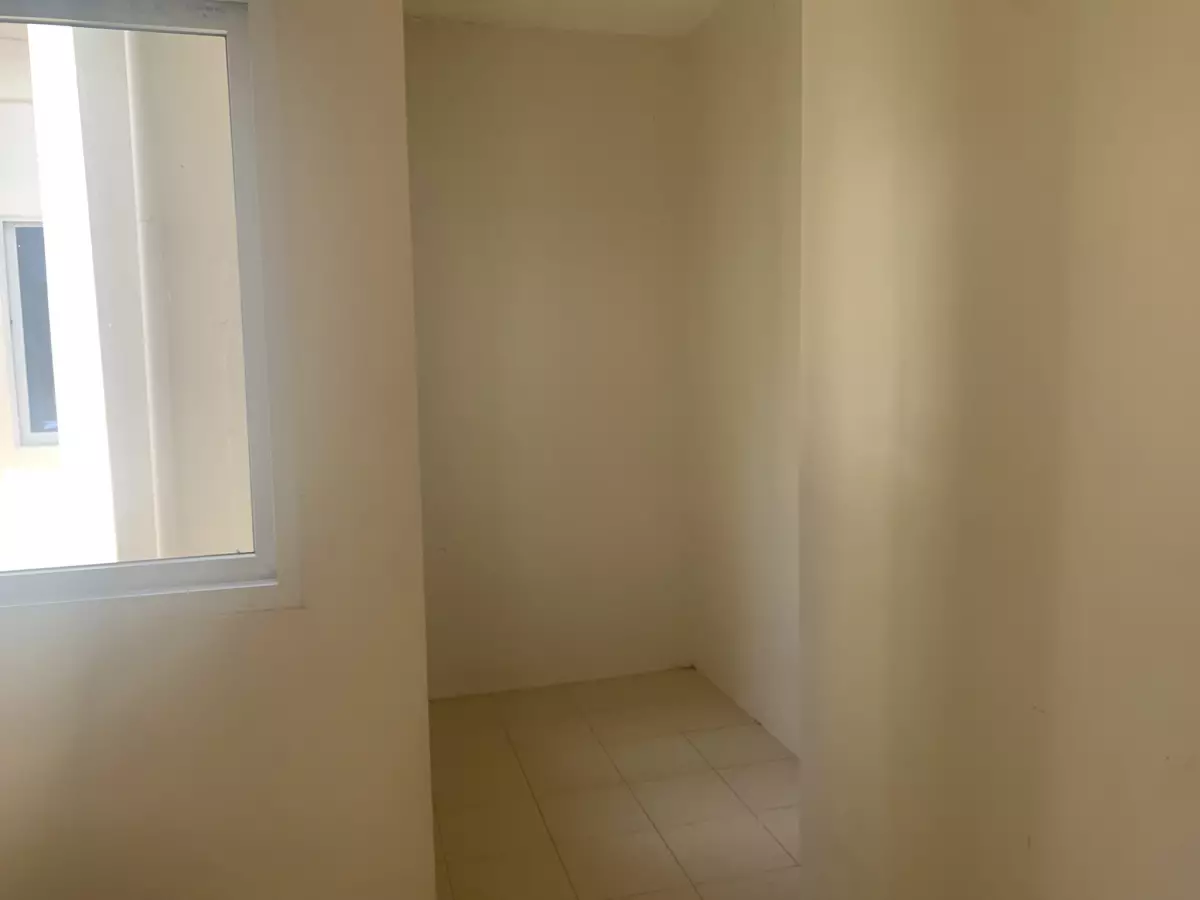 Open photo 14 of 17 — 3 Bedroom Duplex Unit for rent