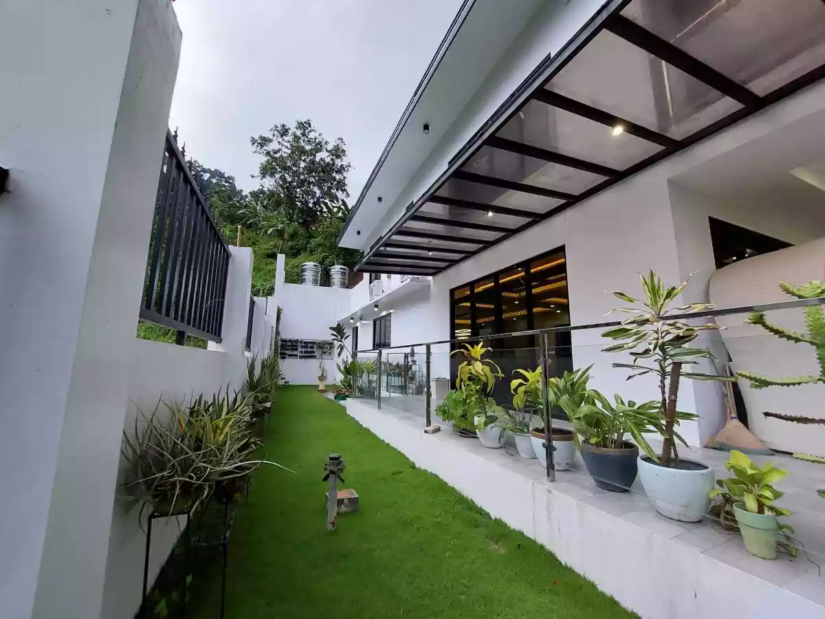 Modern Houss and Lot — House and Lot in Apas, Cebu City, Cebu — Photo 4