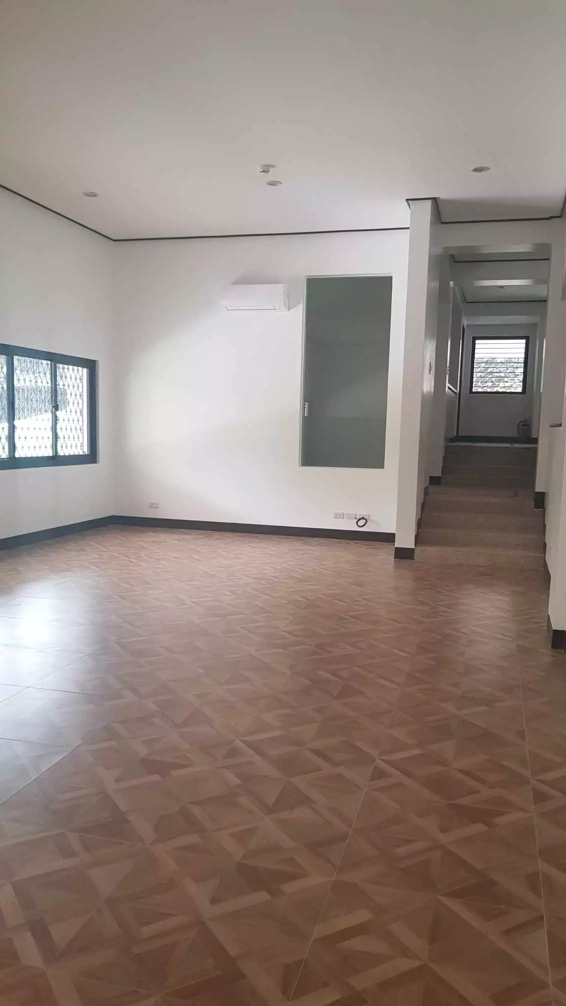 Semi-Furnished Bungalow House For Rent! — House and Lot in Fulton Street, Apas, Cebu City — Photo 7