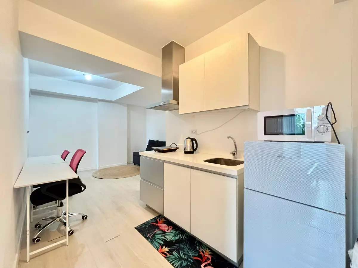 AZURE URBAN RESORT RESIDENCES 2BR FURNISHED UNIT w/ BALCONY FOR RENT — 2 Bedrooms in Azure Urban Residences, West Service Road, Parañaque — Photo 3