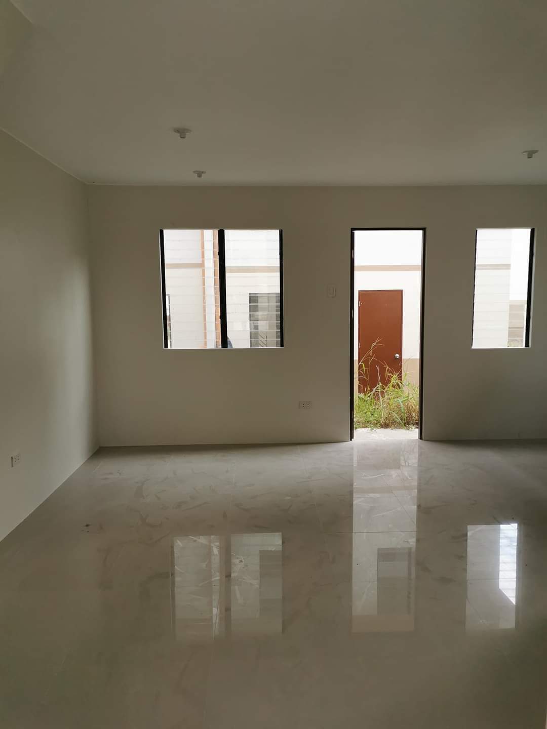 Casa Mira South- 3Bedrooms Townhouse C End Unit - photo 3