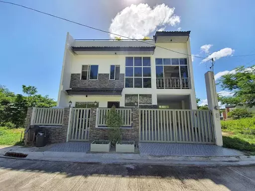 Beautiful house in Le grand Tawasun Mandaue  - photo 2