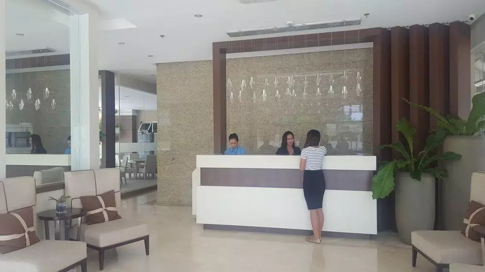 Foreclosed 2BR Garden Suite at Padgett Place Condominium Lahug, Cebu City - photo 5