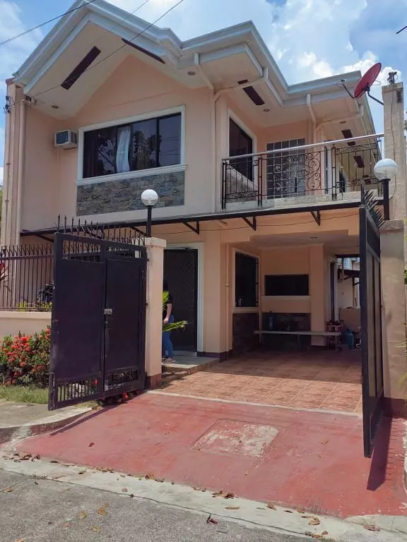 RUSH FOR SALE FULLY FURNISHED HOUSE AND LOT in a SUBDIVISION — House and Lot in Carcar City, Cebu, Philippines — Photo 2