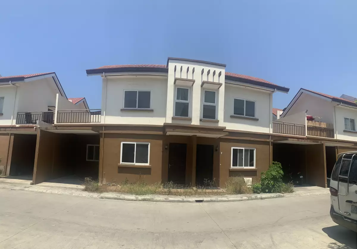 3 Bedroom Duplex Unit for rent