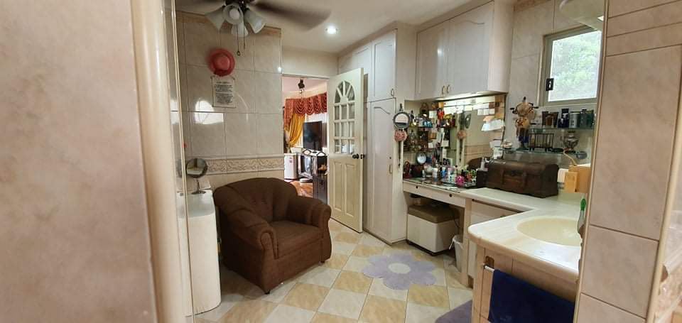 Open photo 12 of 15 — 5 Bedroom House and Lot Consolacion Cebu For Sale