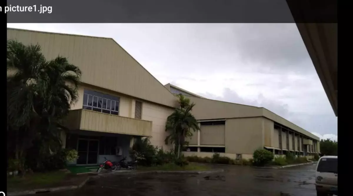 Commercial Property with Warehouses - photo 3