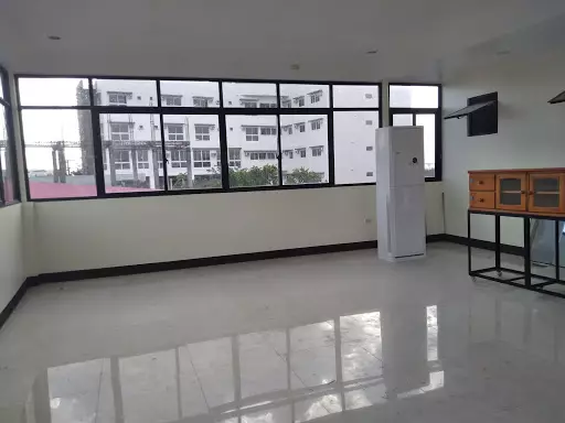 Three storey commercial building in Pusok - photo 3