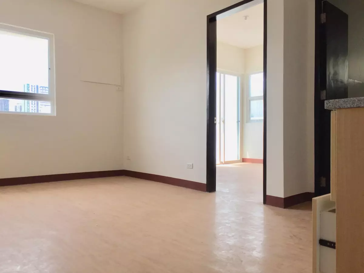 FOR SALE RFO 1BEDROOM CONDO TOP FLOOR! — 1 Bedroom in Cagayan de Oro, Philippines — Photo 4
