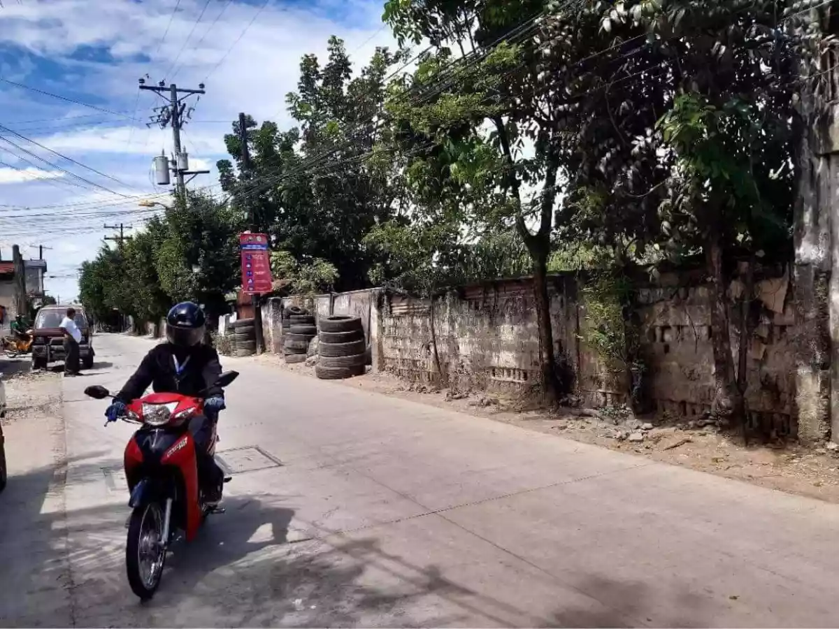 Commercial Lot for Sale in Mandaue — Warehouse in Mandaue City, Cebu, Philippines — Photo 4