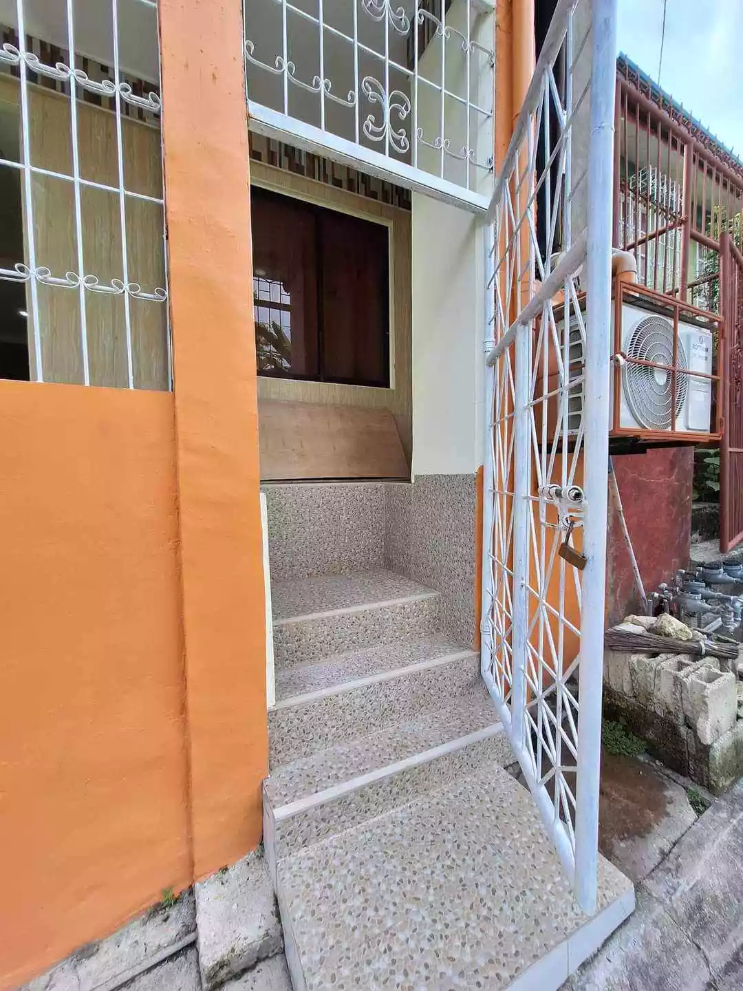 HOUSE FOR RENT — House and Lot in Consolacion, Consolacion, Cebu — Photo 3