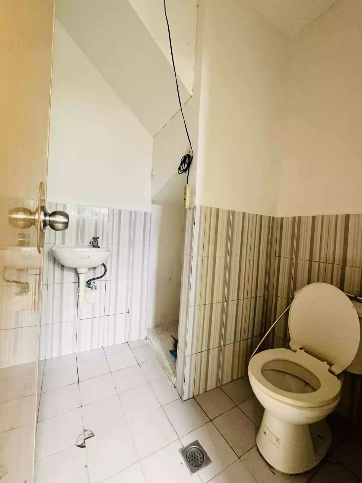 Open photo 11 of 12 — AFFORDABLE HOUSE & LOT AT CASAMIRA LINAO MINGLANILLA