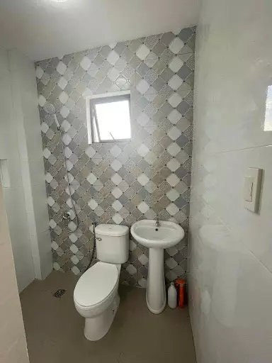 Open photo 19 of 26 — 3 Storey House and Lot in Talisay