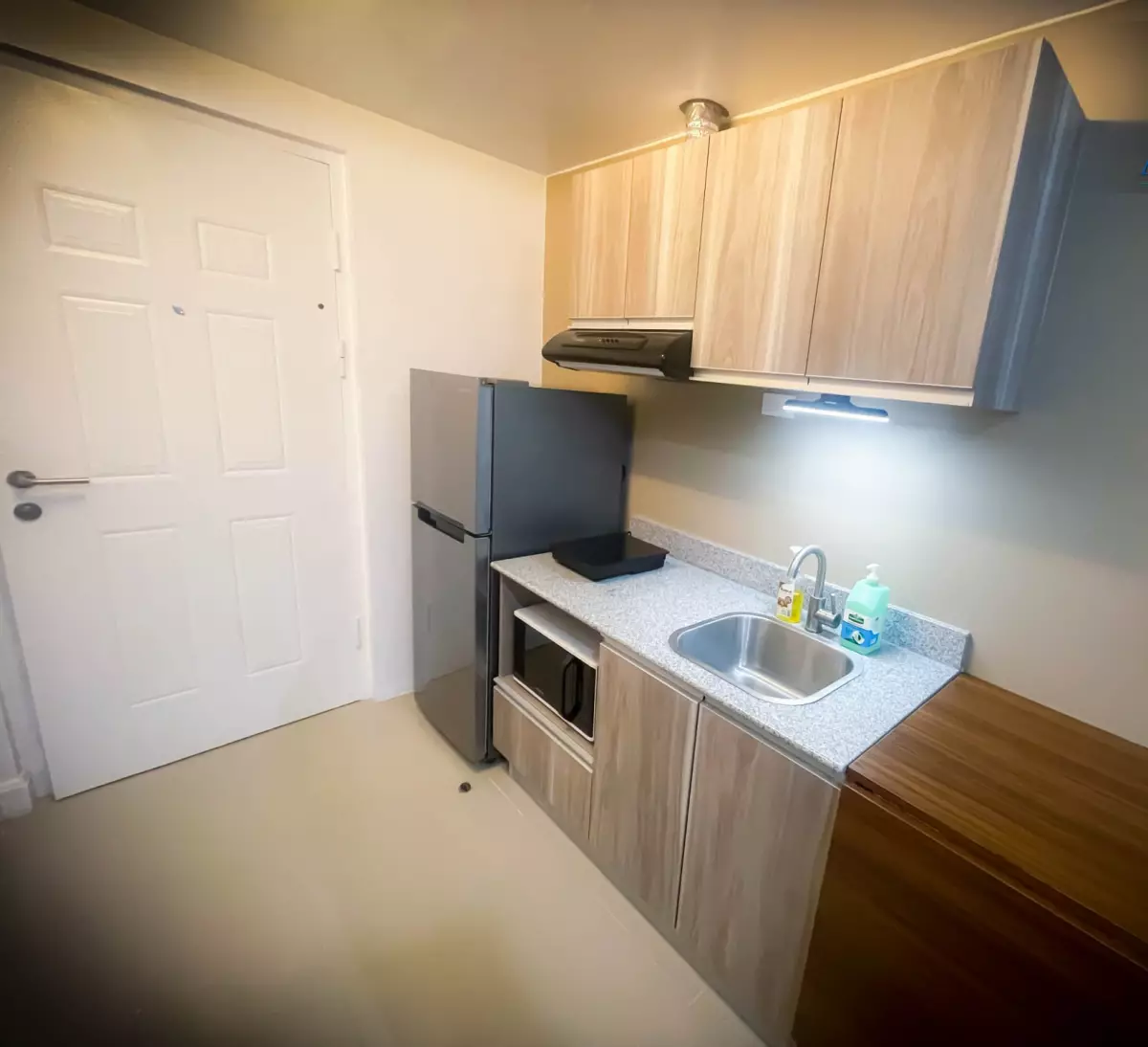 Grand Residences Tower B for Rent — Studio in Cebu City, Cebu, Philippines — Photo 4