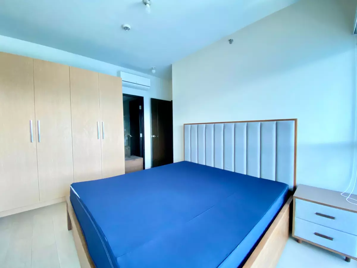 2BR PENTHOUSE UNIT FOR SALE AT BAYSHORE RESIDENTIAL RESORT 