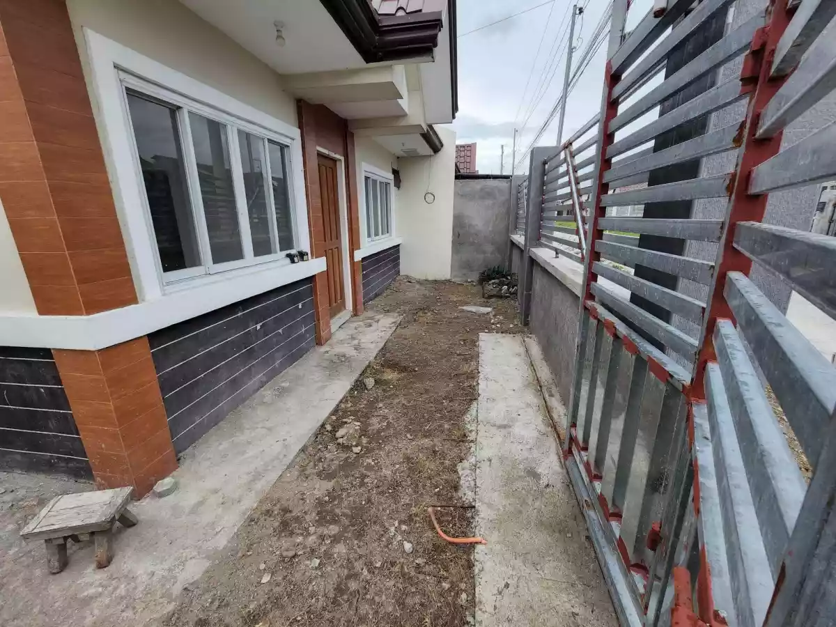 SOLD Agan Lagao For Assume With Light and Water Gated and Fenced — House and Lot in Junction road, General Santos City, South Cotabato — Photo 5