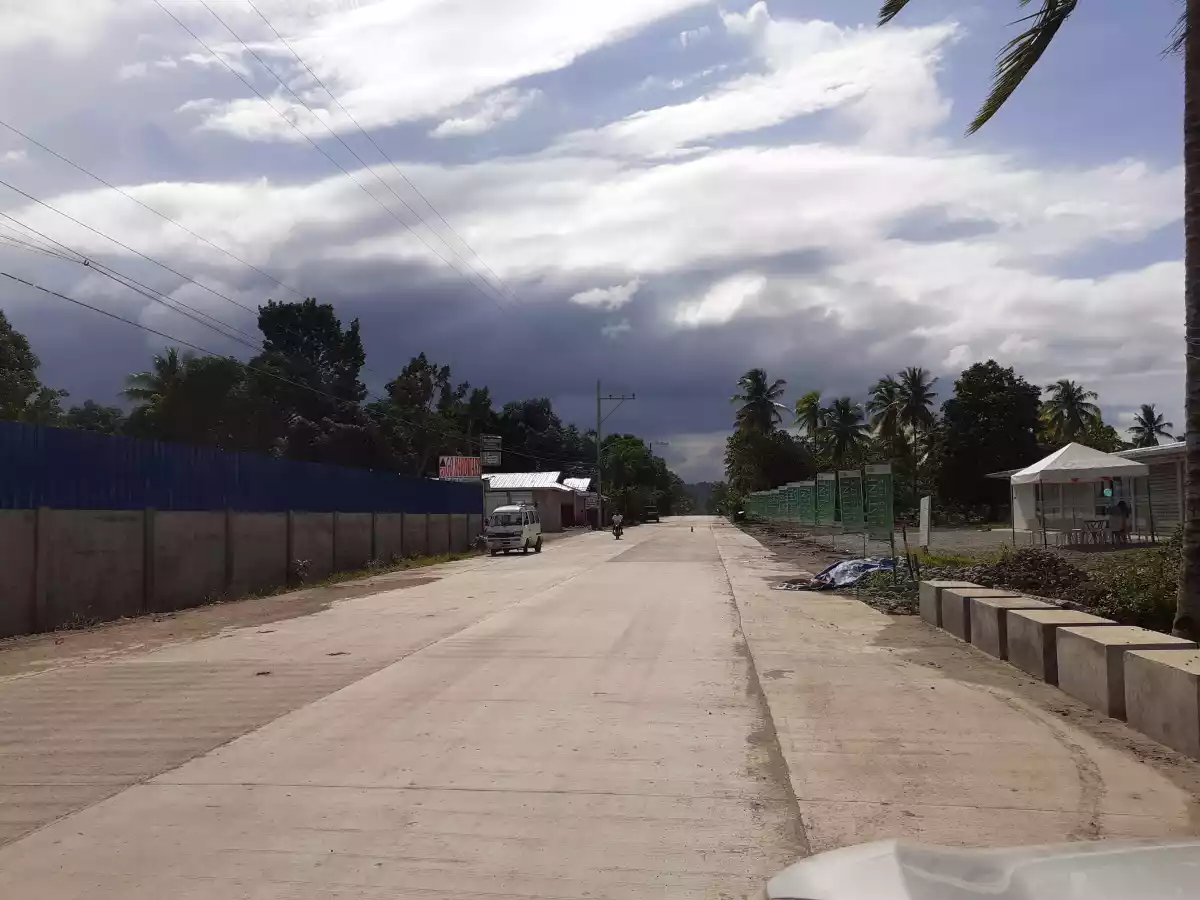 Commercial Lot @ lumbia CDO along the high way infront of Justine Heights — Space in Cagayan de Oro, Misamis Oriental, Philippines — Photo 7