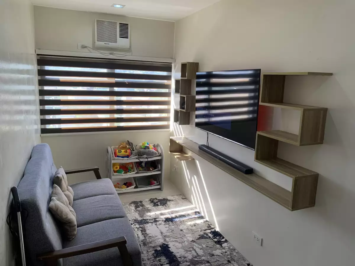 Fully-furnished 1 BR condo with parking for assume - photo 4