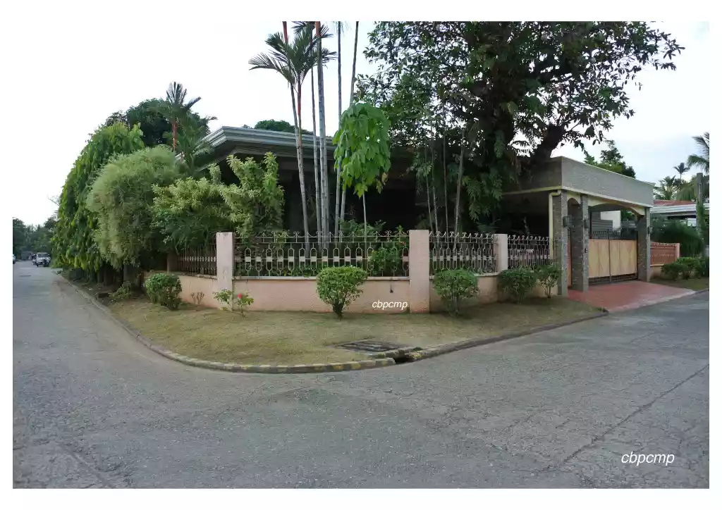 House and Lot for Sale - photo 2