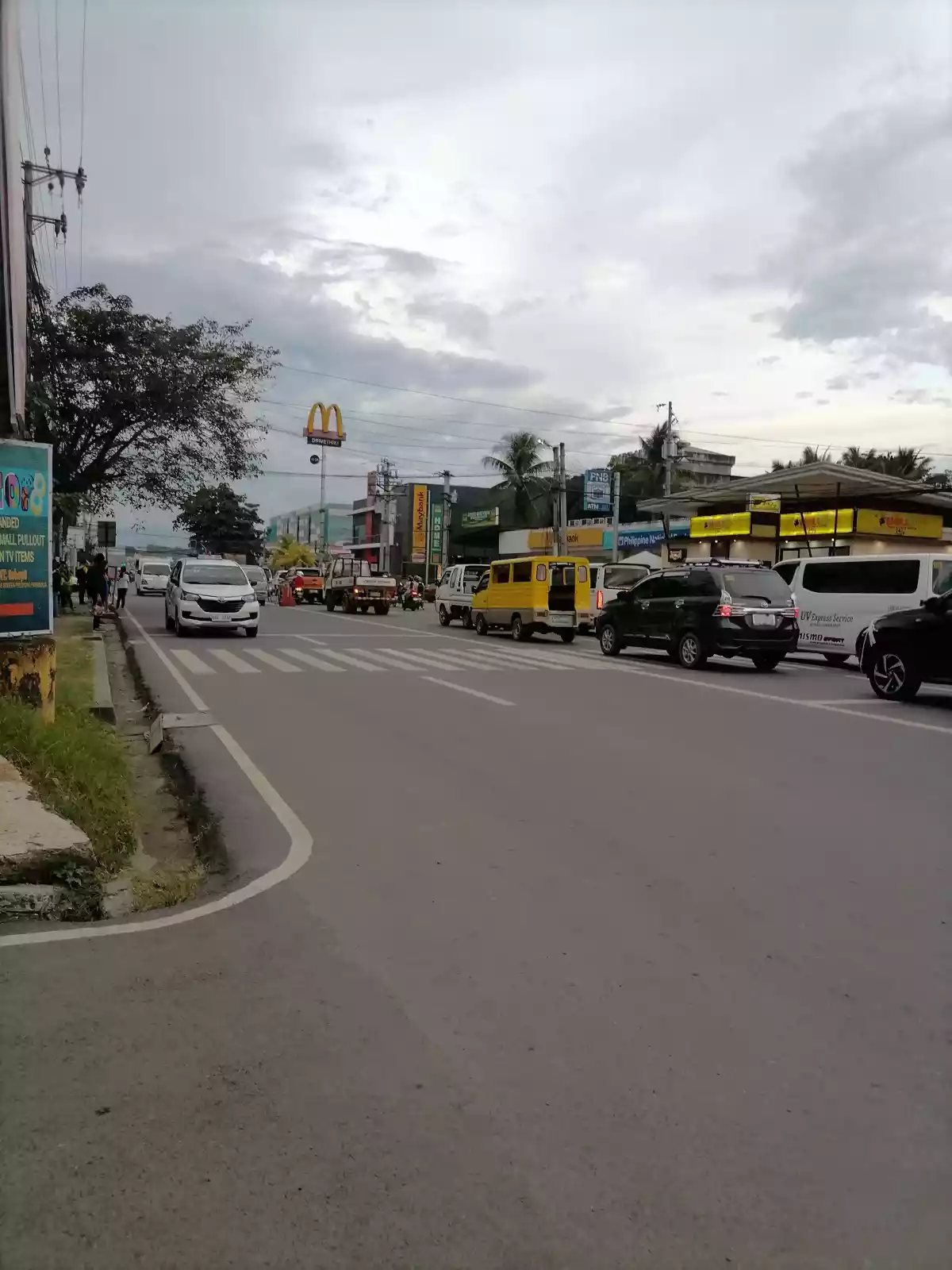 Commercial area with existing building and tenants — Space in Butuan City, Agusan Del Norte, Philippines — Photo 4