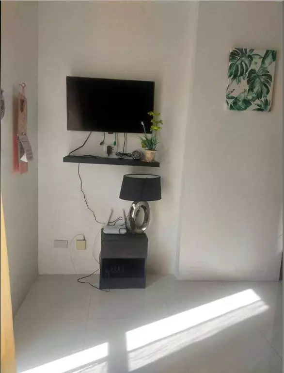 Rush Sale Fully Furnished Studio unit with Balcony @ Bamboo Bay Community Mandaue - photo 5