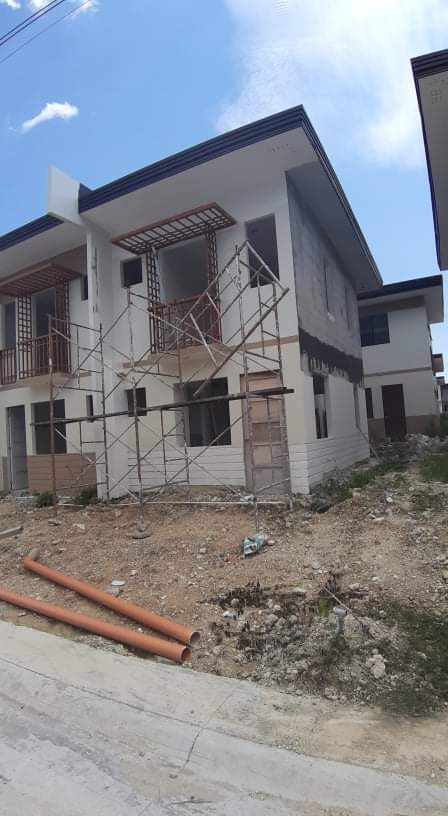 FOR Assume TownHouse Ph1B End Unit CASA MIRA NAGA - photo 2