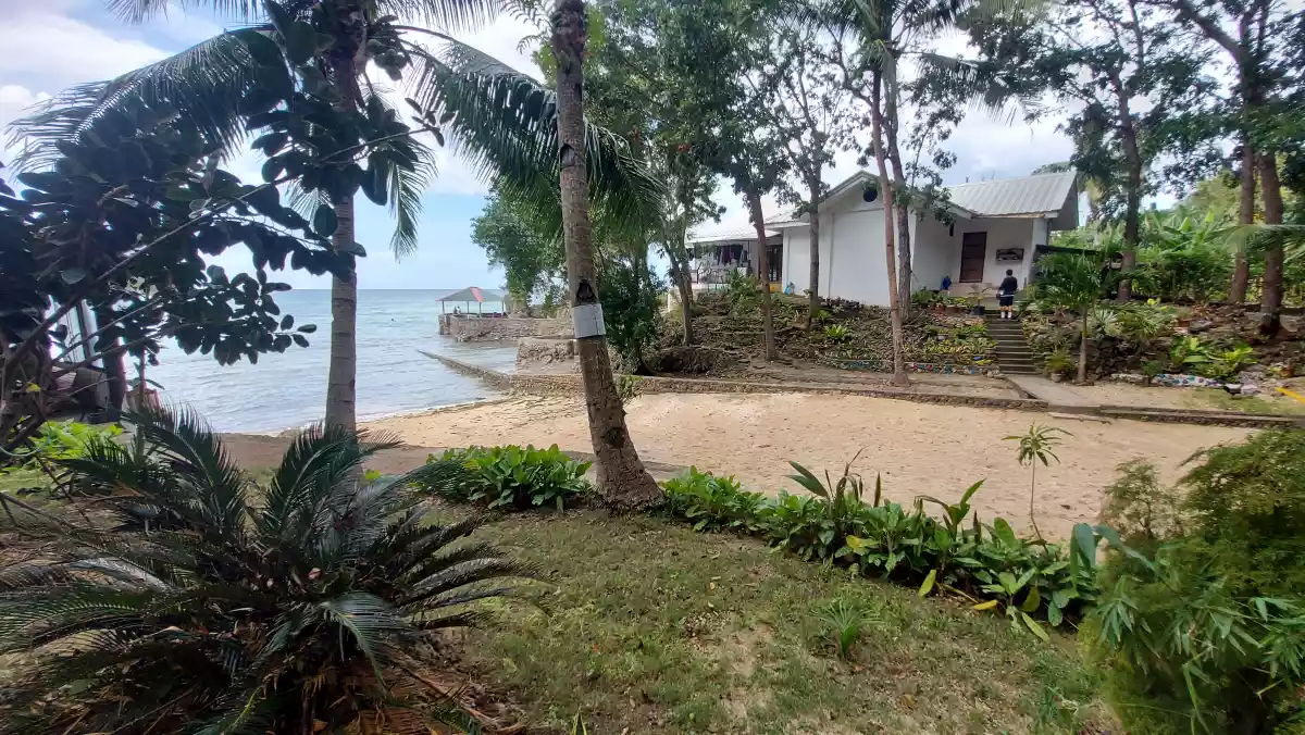Beach resort for sale — Beach House / Resort in Tabuelan, Cebu, Philippines — Photo 3