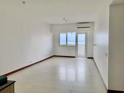 Open photo 16 of 35 — Rush Sale Brand New unit Royalton at Capital Commons