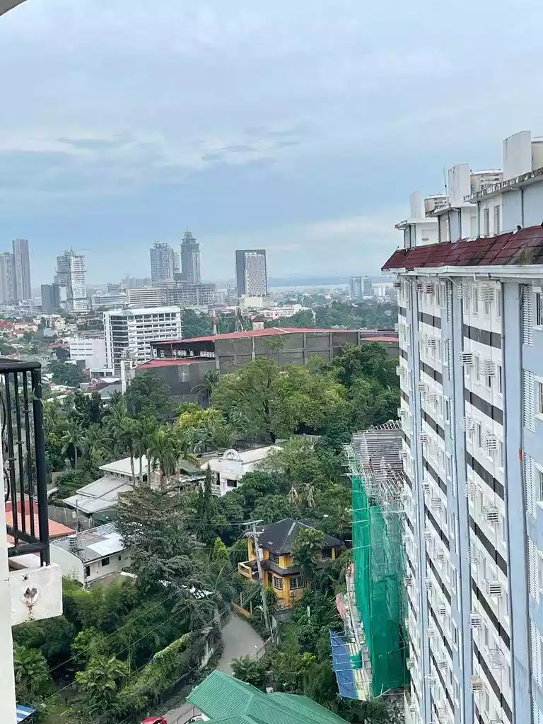 FOR SALE ONE BEDROOM FULLY FURNISHED UNIT IN APPLE ONE BANAWA HEIGHTS, CEBU CITY - photo 2